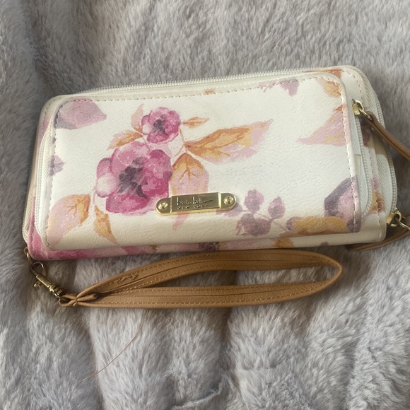 Nicole Miller Wallet with strap - Picture 3 of 11